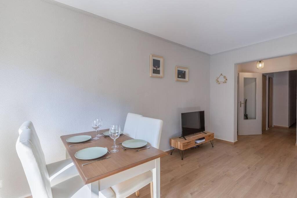 & La Calade - Centre-ville Apartment *